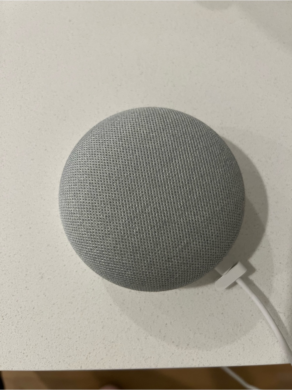 Google Home Mini - Picture 3 of 3